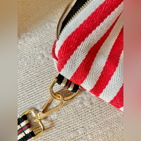 Red and white striped canvas clutch - Picture 4 of 7
